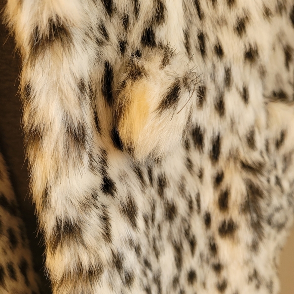 Made in Paris, faux fur Medium 3/4 sleeve jacket - Picture 5 of 6